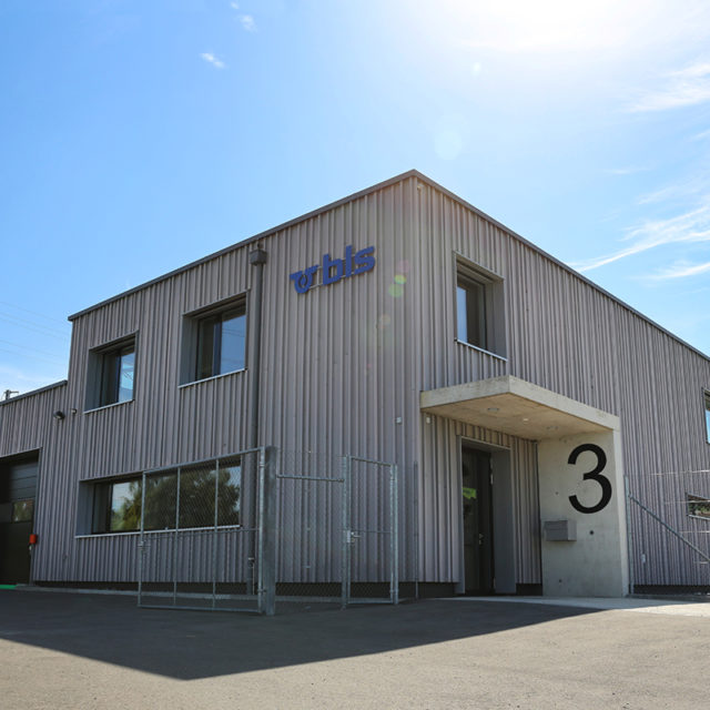 Referenzen Schreinerei Schwab BLS Betriebsgebäude, Ins